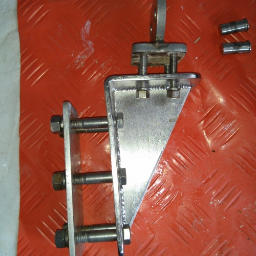 Starboard upper and cap shroud chainplate